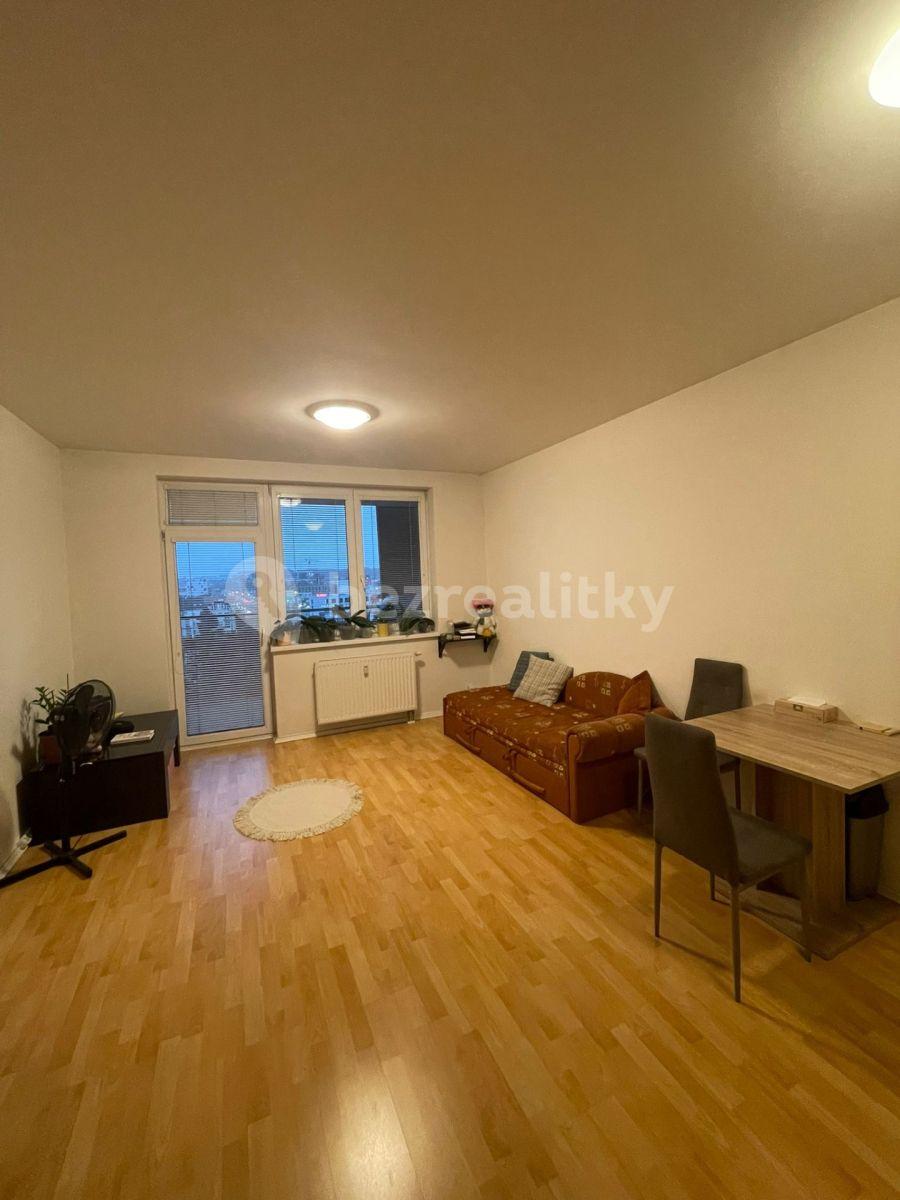 Pronájem bytu 1+kk 39 m², Podkovářská, Praha, Praha