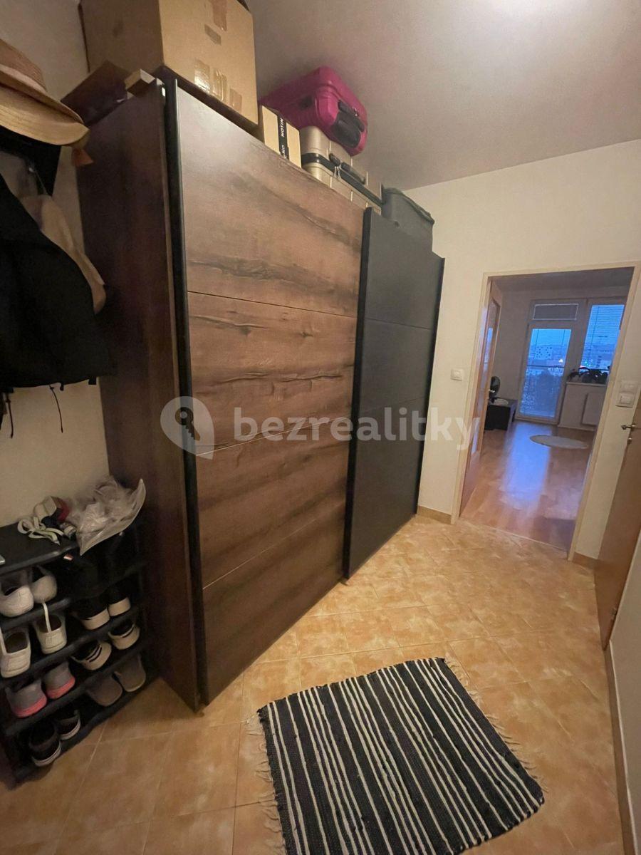 Pronájem bytu 1+kk 39 m², Podkovářská, Praha, Praha