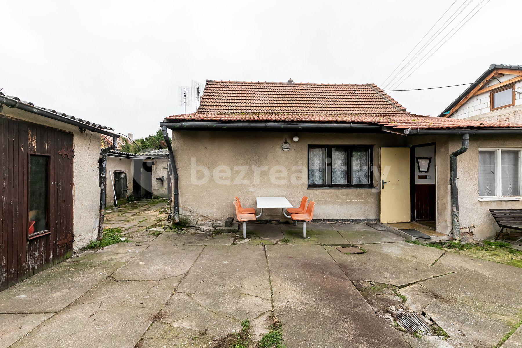 Prodej domu 49 m², pozemek 284 m², Korycany, Neratovice, Středočeský kraj