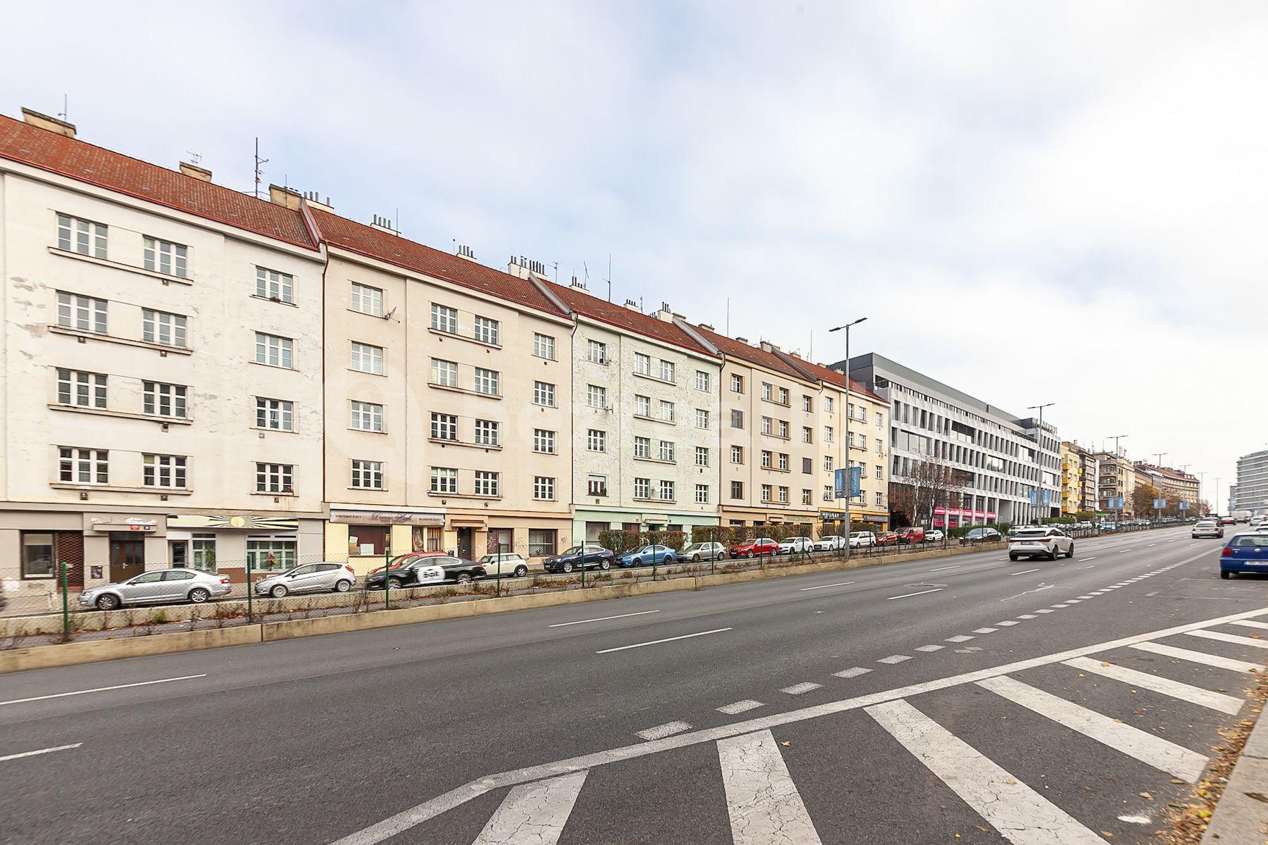 Prodej bytu 2+kk 54 m², 5. května, Praha, Praha