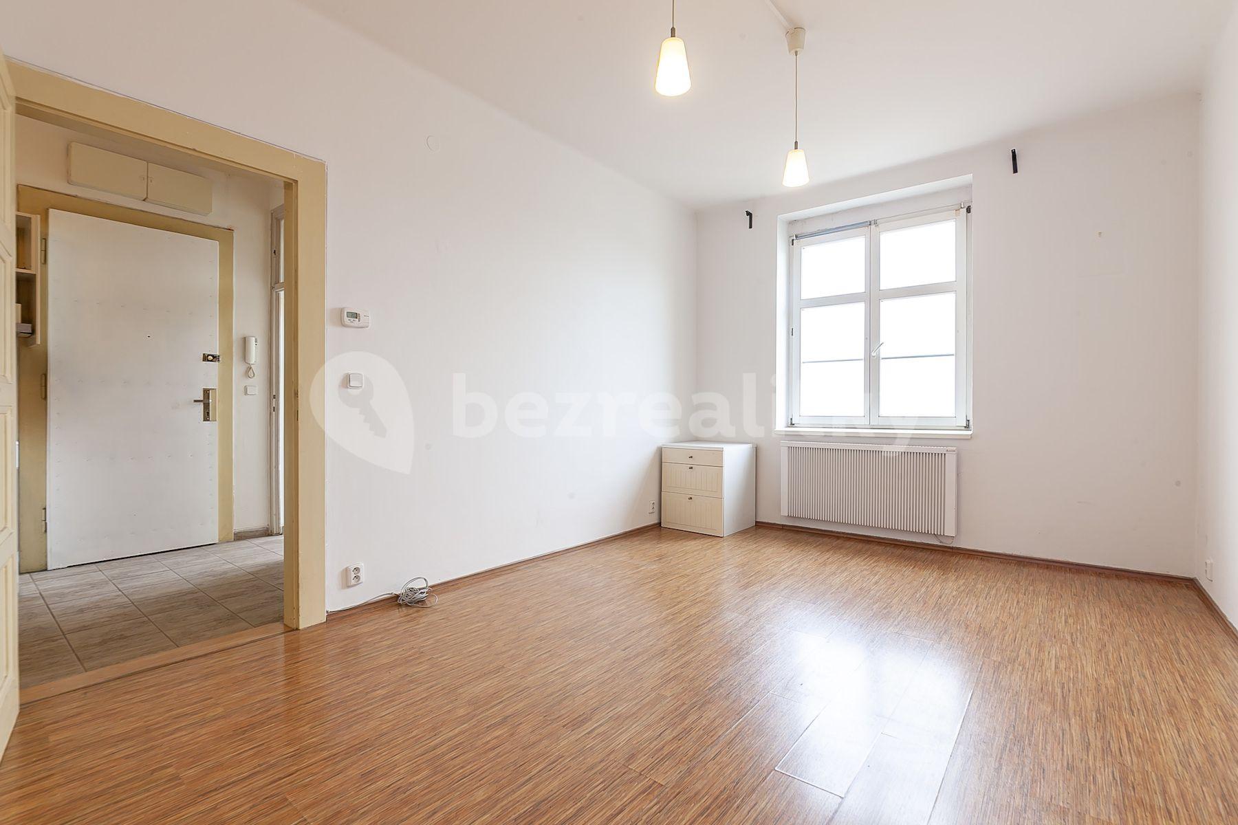 Prodej bytu 2+kk 54 m², 5. května, Praha, Praha