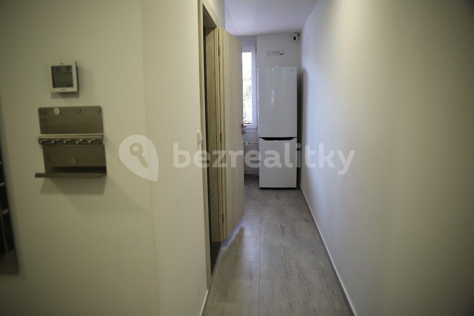 Pronájem bytu 3+1 80 m², Křišťálová, Jablonec nad Nisou, Liberecký kraj