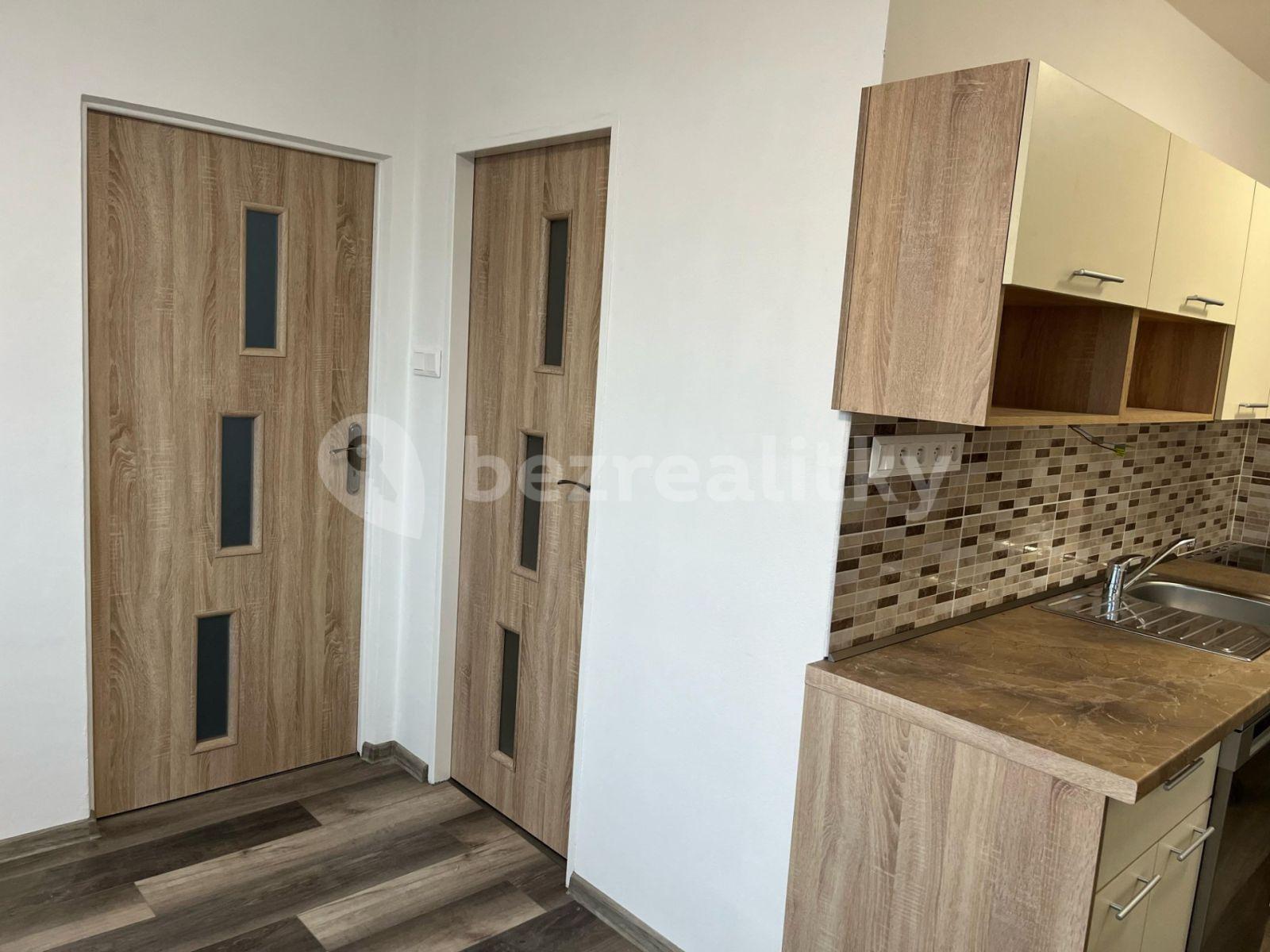 Pronájem bytu 3+1 70 m², Dukelská, Uničov, Olomoucký kraj