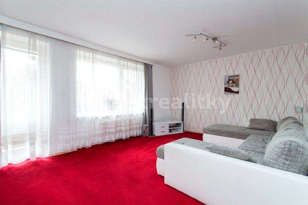 Pronájem bytu 3+1 90 m², Česká, Praha, Praha