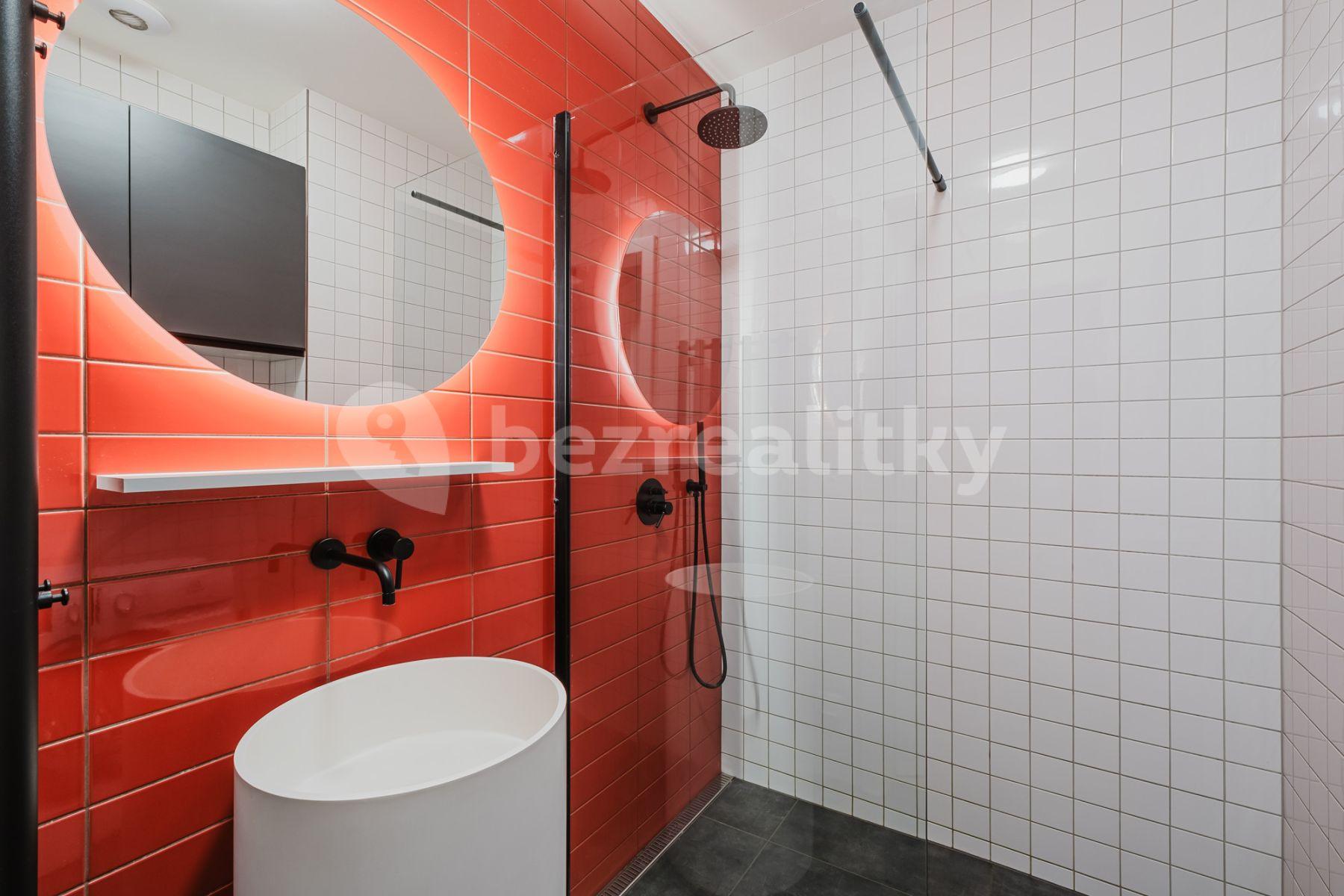 Pronájem bytu 3+kk 84 m², Chodská, Praha, Praha