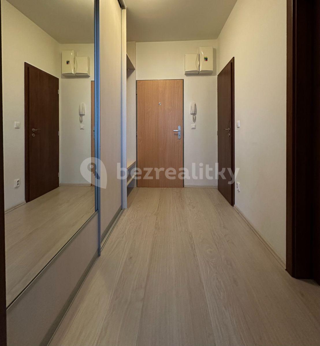 Pronájem bytu 2+1 40 m², Nejedlého, Dúbravka, Bratislavský kraj