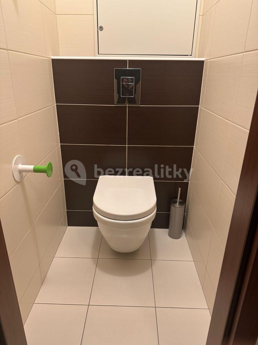 Pronájem bytu 2+1 40 m², Nejedlého, Dúbravka, Bratislavský kraj