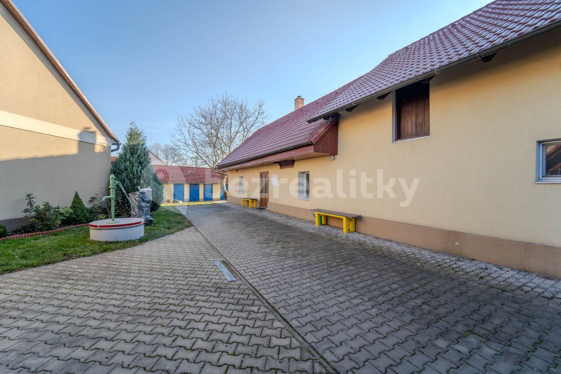 Prodej domu 173 m², pozemek 1.112 m², Vlačice, Středočeský kraj