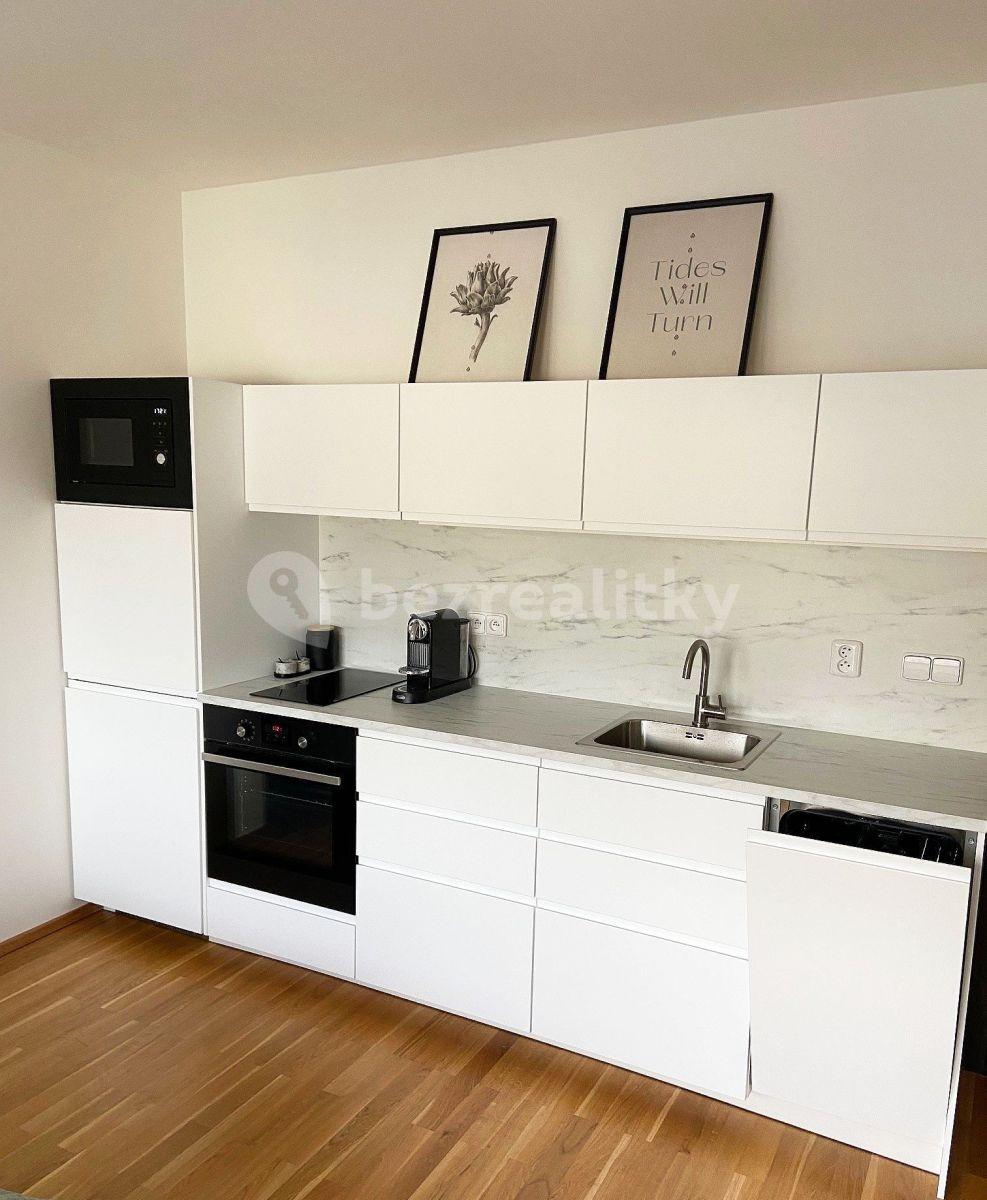 Pronájem bytu 1+kk 35 m², U Nikolajky, Praha, Praha