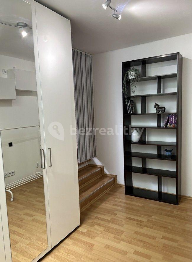 Pronájem bytu 2+kk 86 m², Přeštická, Praha, Praha