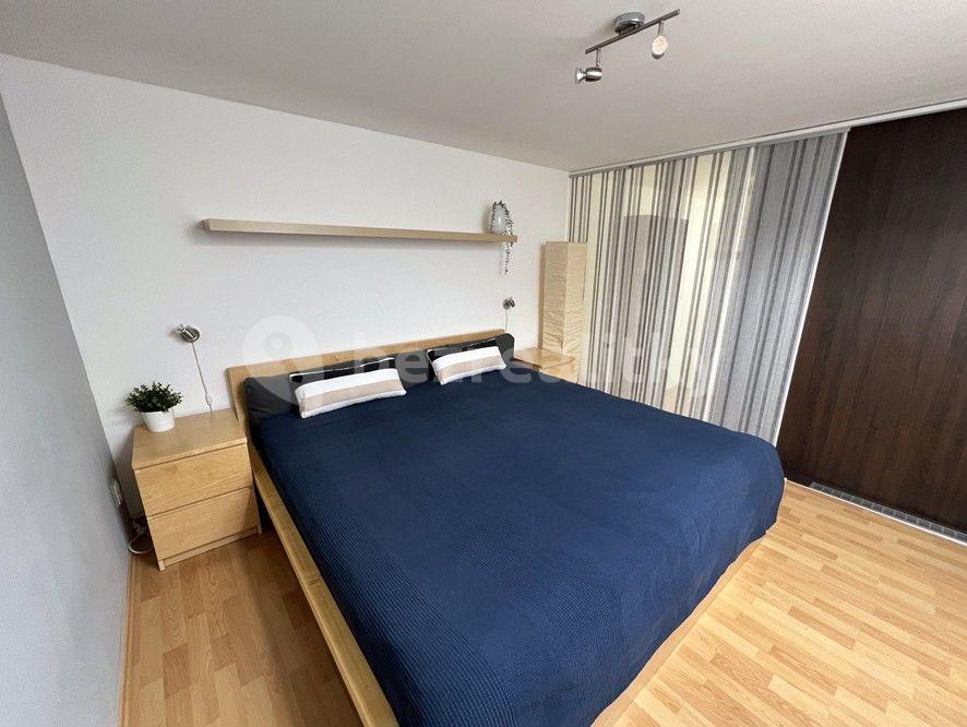 Pronájem bytu 2+kk 86 m², Přeštická, Praha, Praha