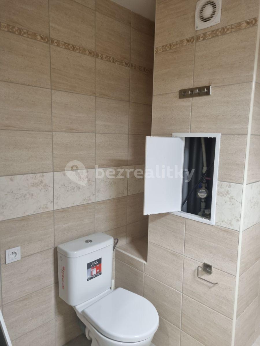 Pronájem bytu 2+kk 38 m², Na Brance, Krušovice, Středočeský kraj