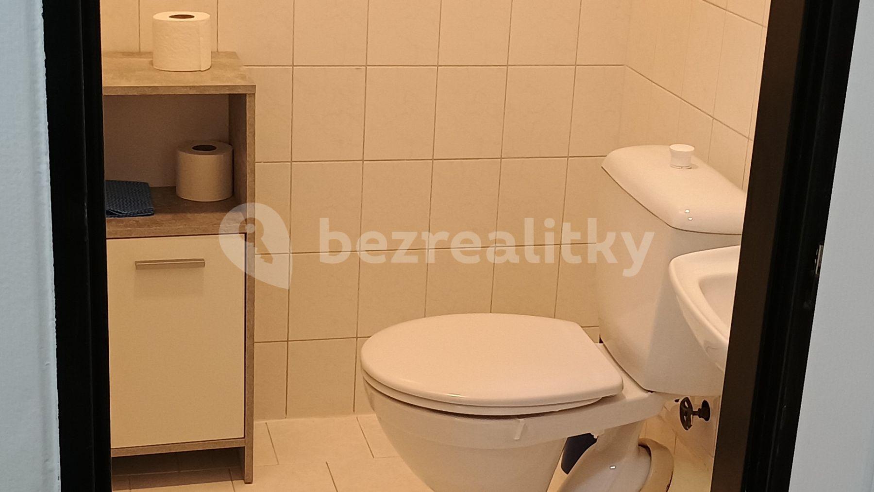 Pronájem bytu 2+kk 70 m², Mírová, Ostrava, Moravskoslezský kraj