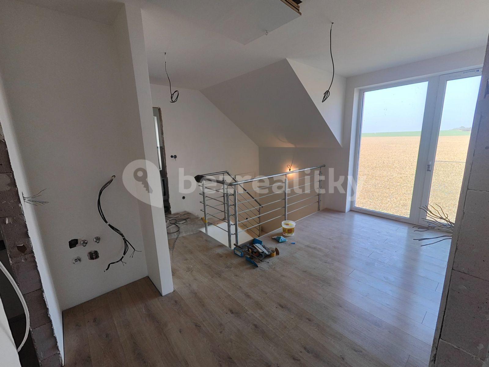 Pronájem domu 126 m², pozemek 488 m², Břežany II, Středočeský kraj