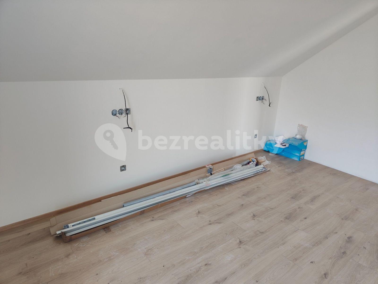 Pronájem domu 126 m², pozemek 488 m², Břežany II, Středočeský kraj