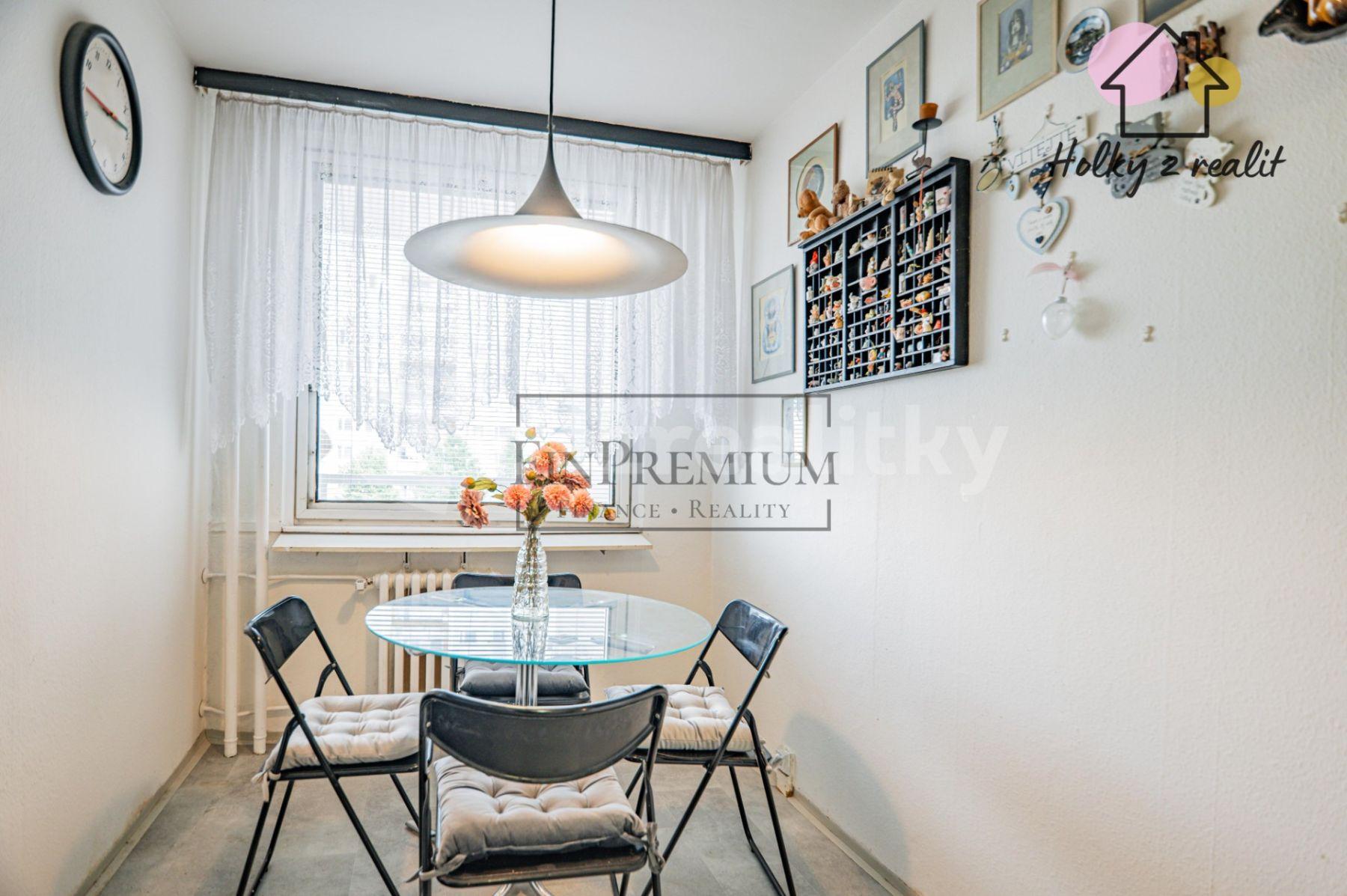 Pronájem bytu 3+1 72 m², Kettnerova, Praha, Praha