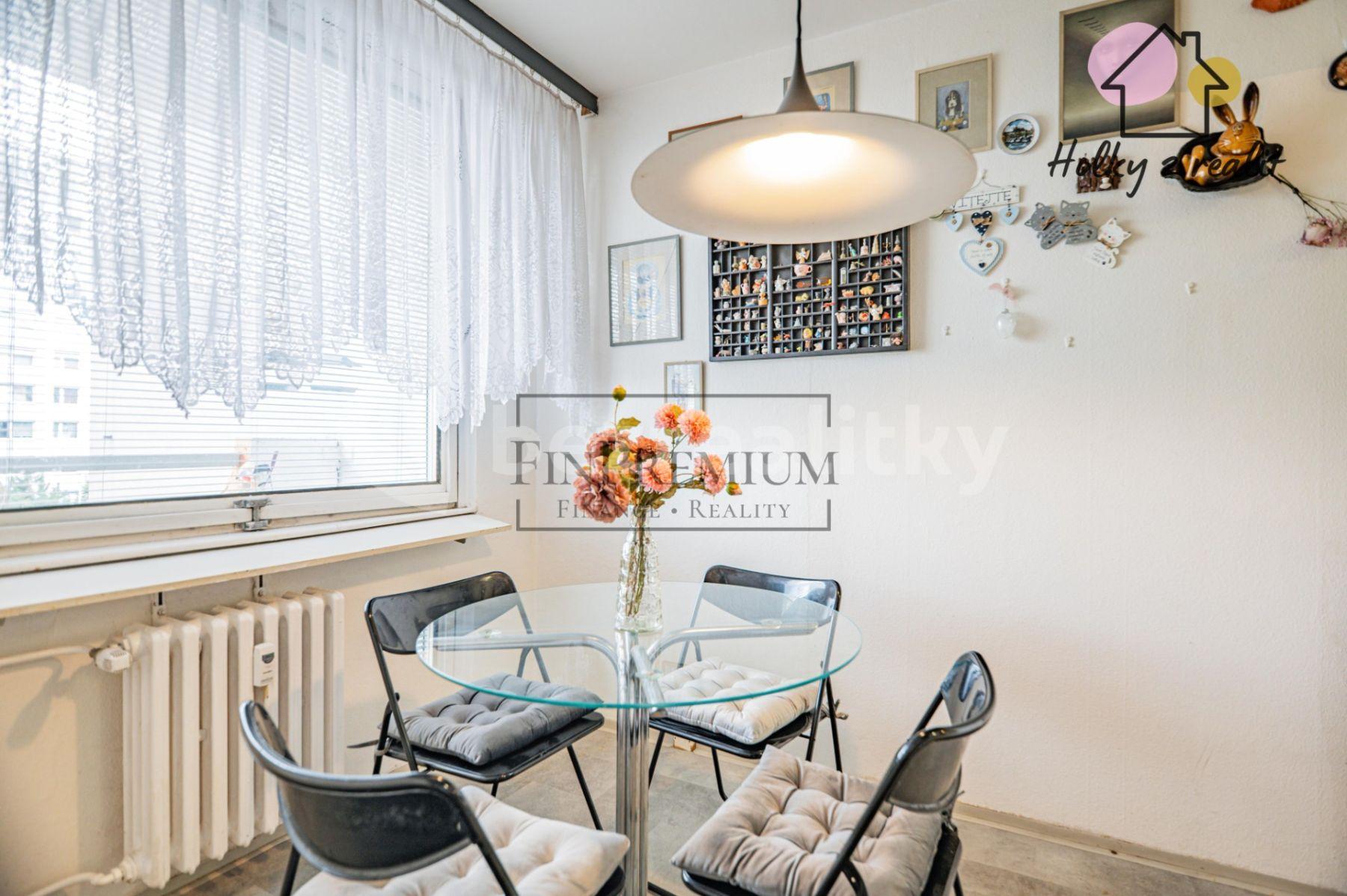 Pronájem bytu 3+1 72 m², Kettnerova, Praha, Praha