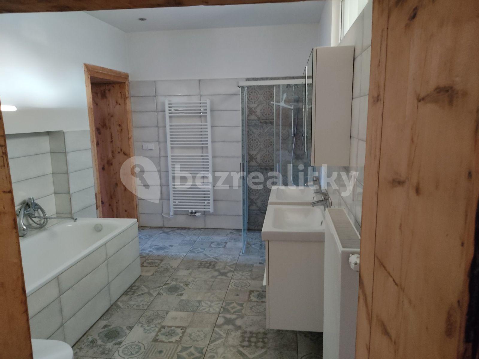 Pronájem bytu 2+kk 80 m², Komenského, Častolovice, Královéhradecký kraj