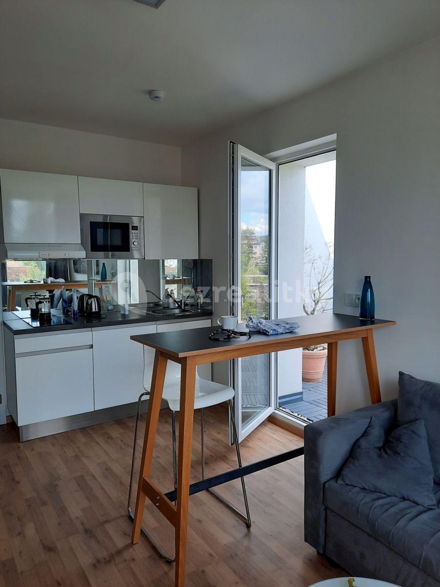 Prodej bytu 1+kk 56 m², Hornoměcholupská, Praha, Praha