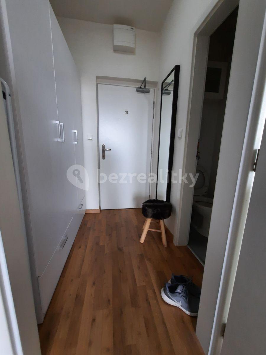 Prodej bytu 1+kk 56 m², Hornoměcholupská, Praha, Praha