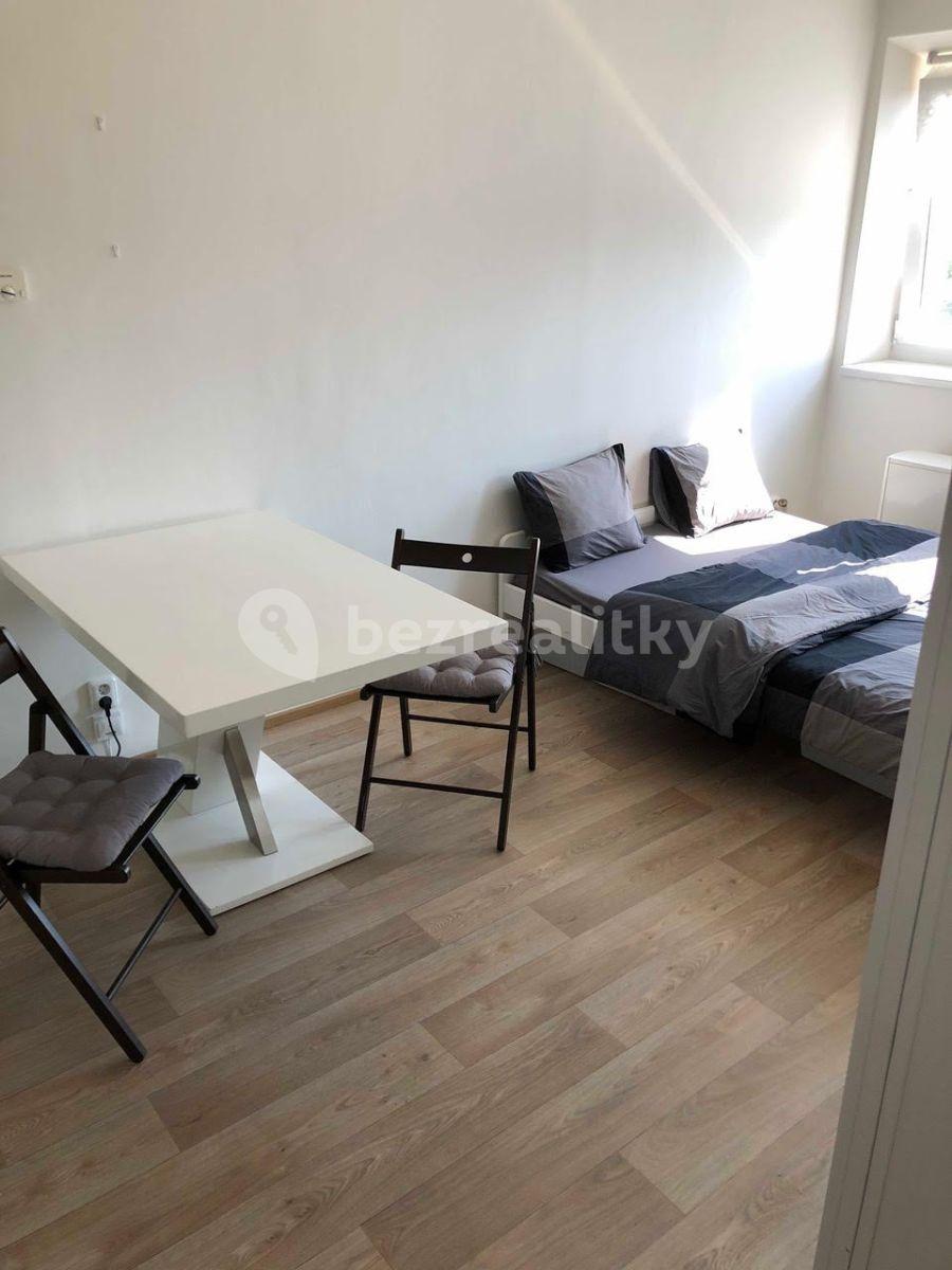 Pronájem bytu 1+kk 24 m², Elektrárenská, Praha, Praha