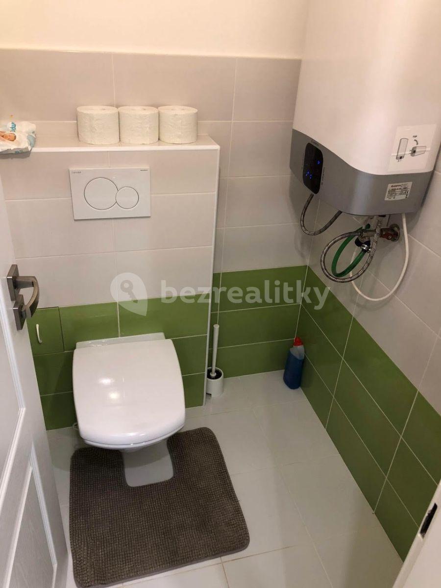 Pronájem bytu 1+kk 24 m², Elektrárenská, Praha, Praha