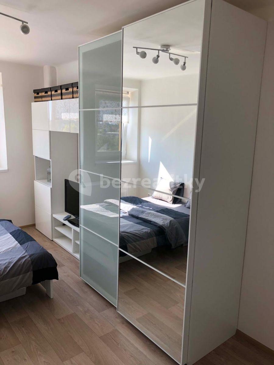 Pronájem bytu 1+kk 24 m², Elektrárenská, Praha, Praha