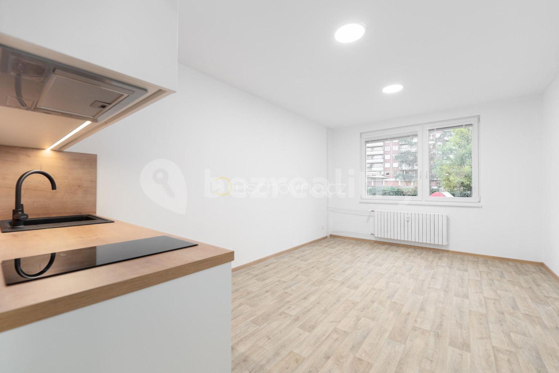 Pronájem bytu 1+kk 30 m², Dětská, Zlín, Zlínský kraj