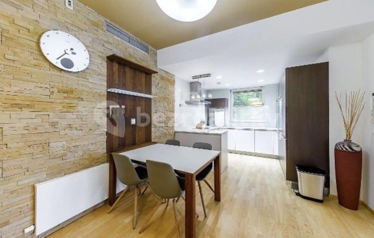 Pronájem bytu 2+kk 75 m², Hořejší nábřeží, Praha, Praha