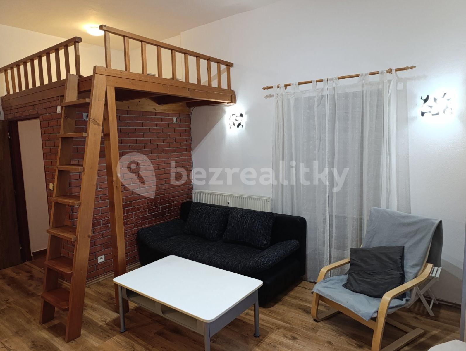 Pronájem bytu 2+kk 56 m², Komenského, Šestajovice, Středočeský kraj