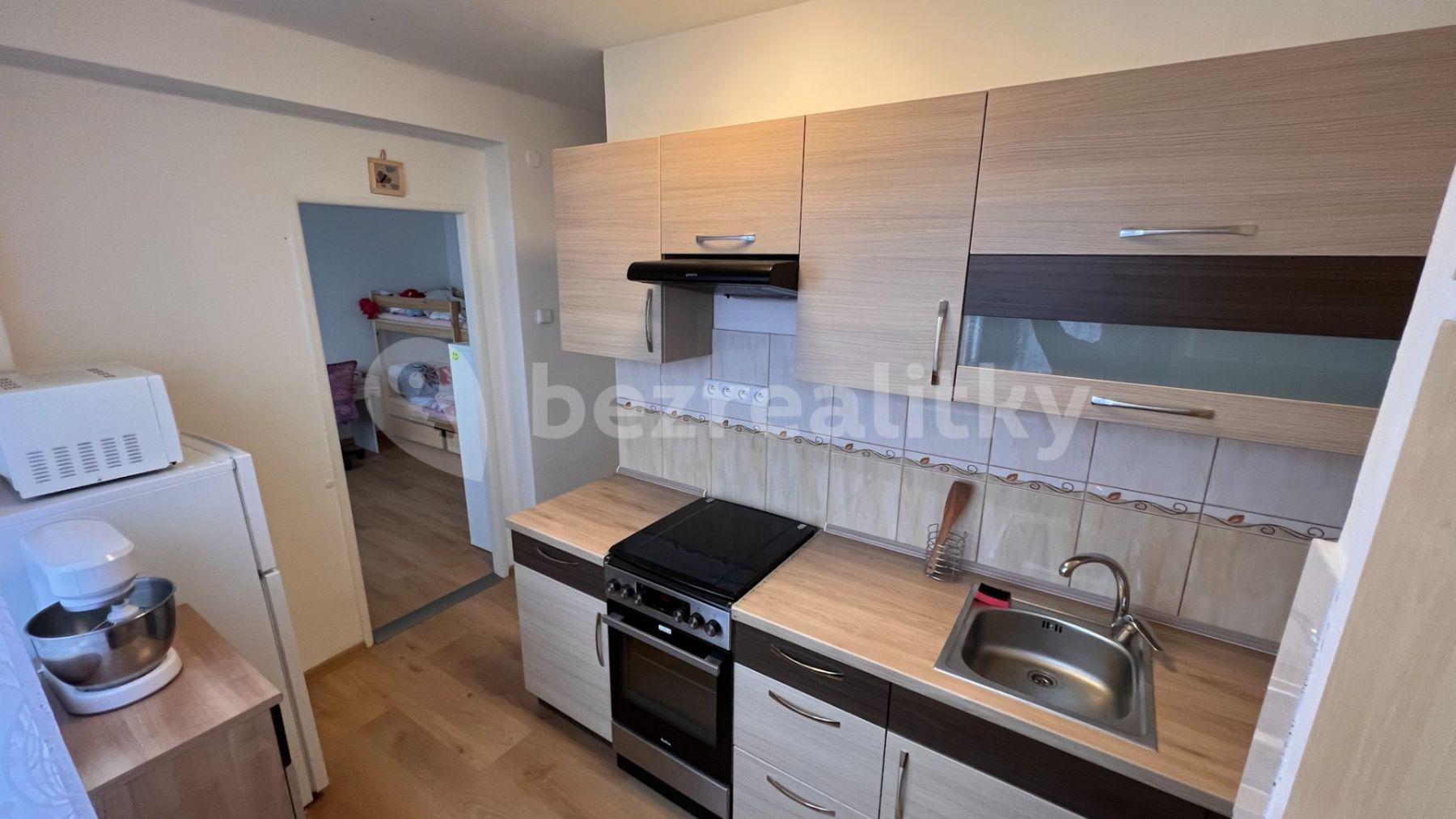 Pronájem bytu 2+1 52 m², Černokostelecká, Praha, Praha