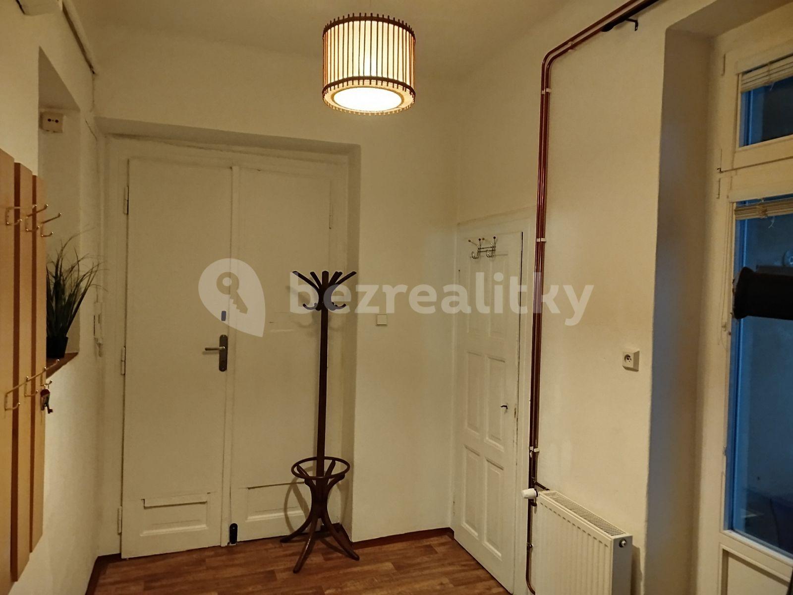 Pronájem bytu 1+1 53 m², Bulharská, Praha, Praha