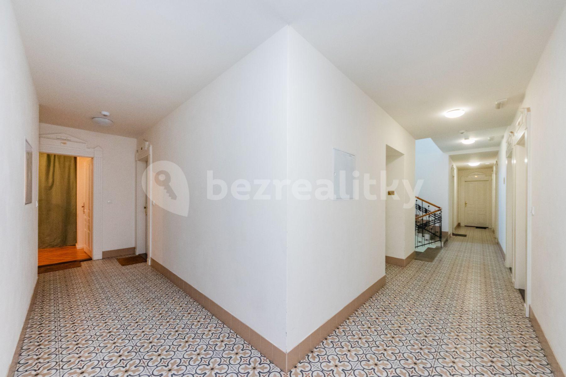 Pronájem bytu 1+1 36 m², Slavíkova, Praha, Praha