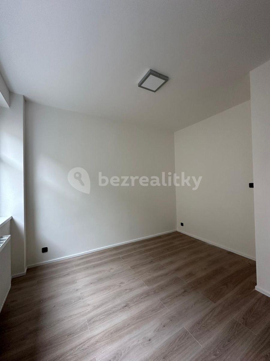 Pronájem bytu 2+kk 36 m², Křižíkova, Praha, Praha