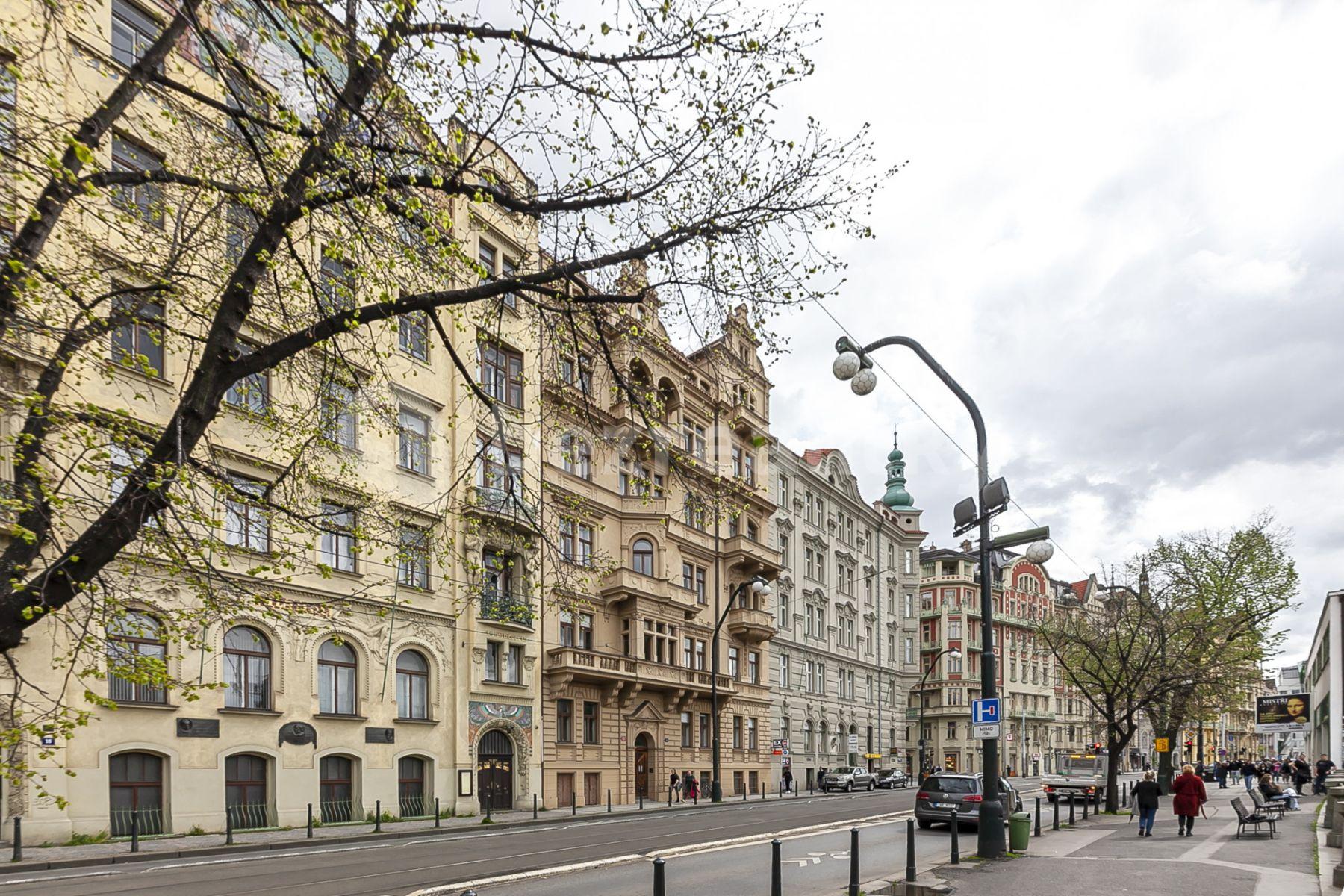 Pronájem bytu 3+1 105 m², Masarykovo nábřeží, Praha, Praha