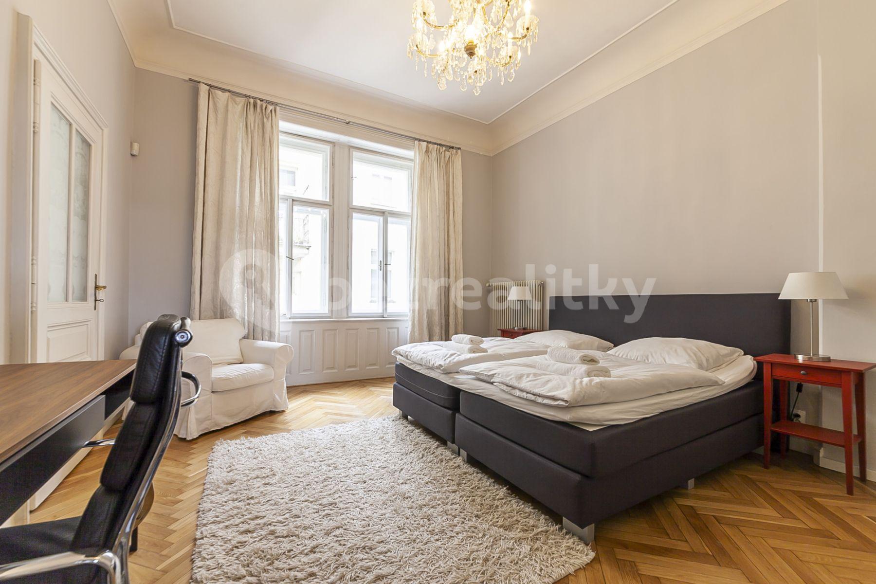 Pronájem bytu 3+1 105 m², Masarykovo nábřeží, Praha, Praha