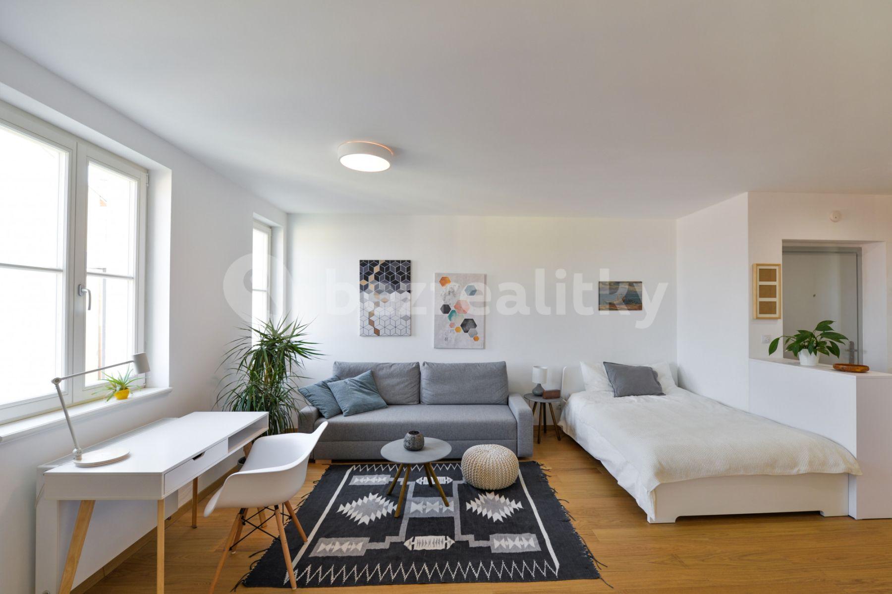 Pronájem bytu 1+kk 42 m², Krásova, Praha, Praha