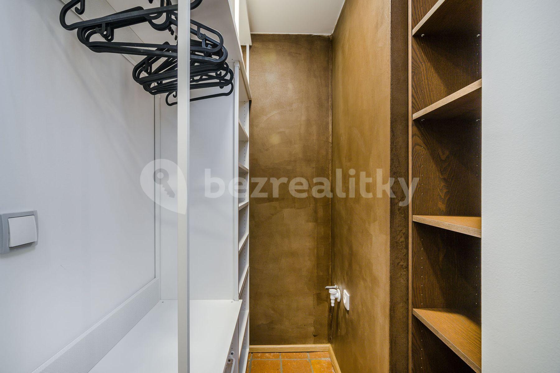 Pronájem bytu 2+kk 40 m², Na Zámecké, Praha, Praha