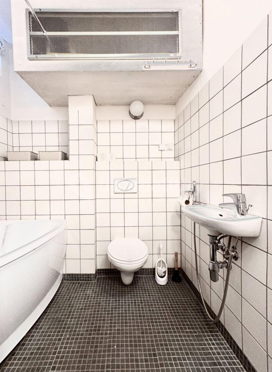 Pronájem bytu 2+kk 35 m², Na Okraji, Praha, Praha