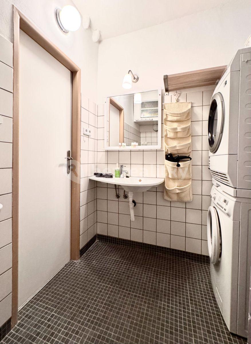 Pronájem bytu 2+kk 35 m², Na Okraji, Praha, Praha