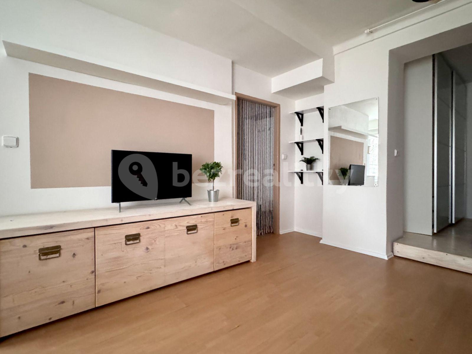 Pronájem bytu 2+kk 35 m², Na Okraji, Praha, Praha