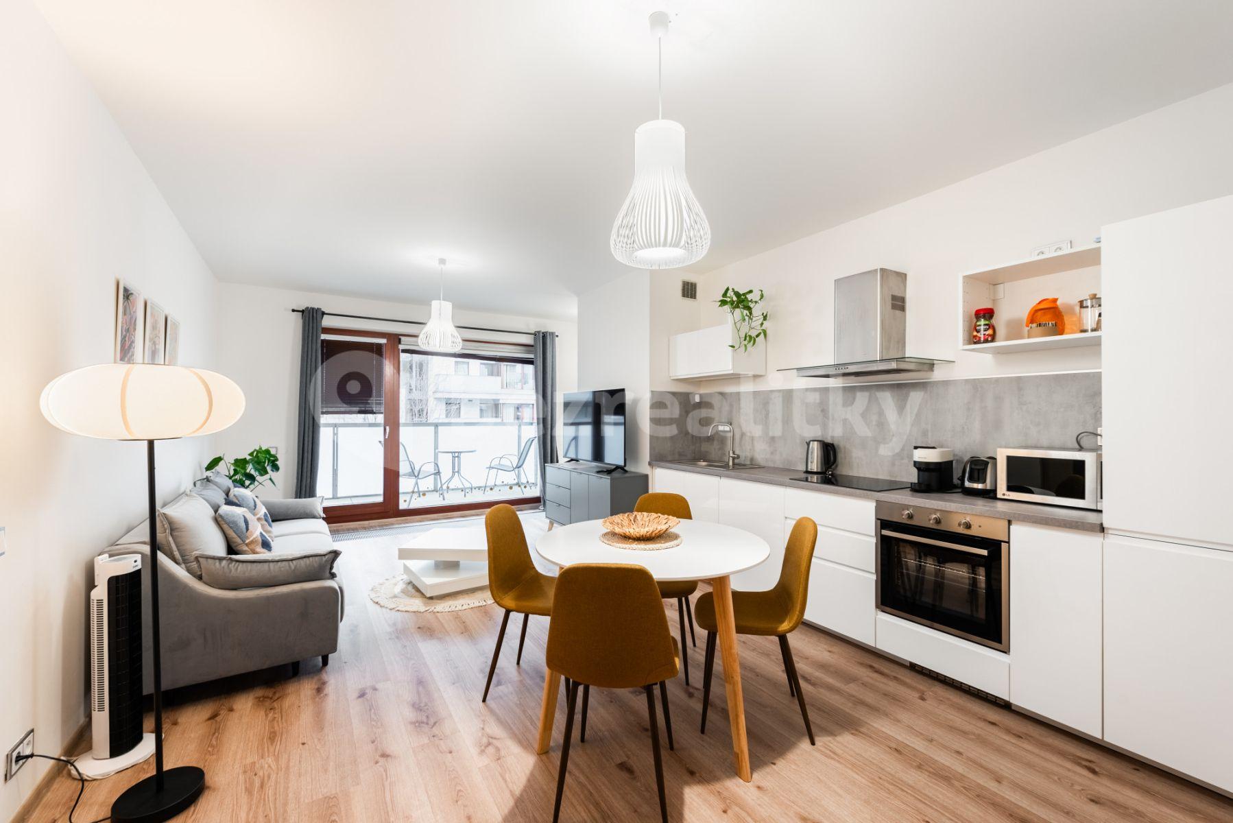 Pronájem bytu 2+kk 56 m², Rohanské nábřeží, Praha, Praha