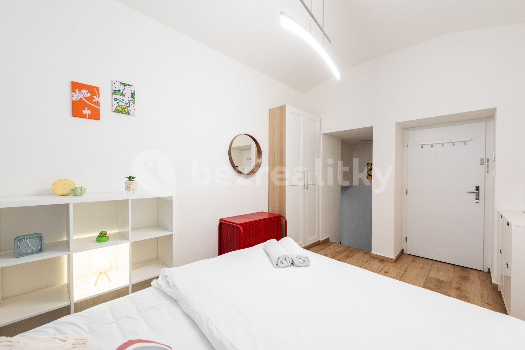 Pronájem bytu 1+1 25 m², Příčná, Praha, Praha