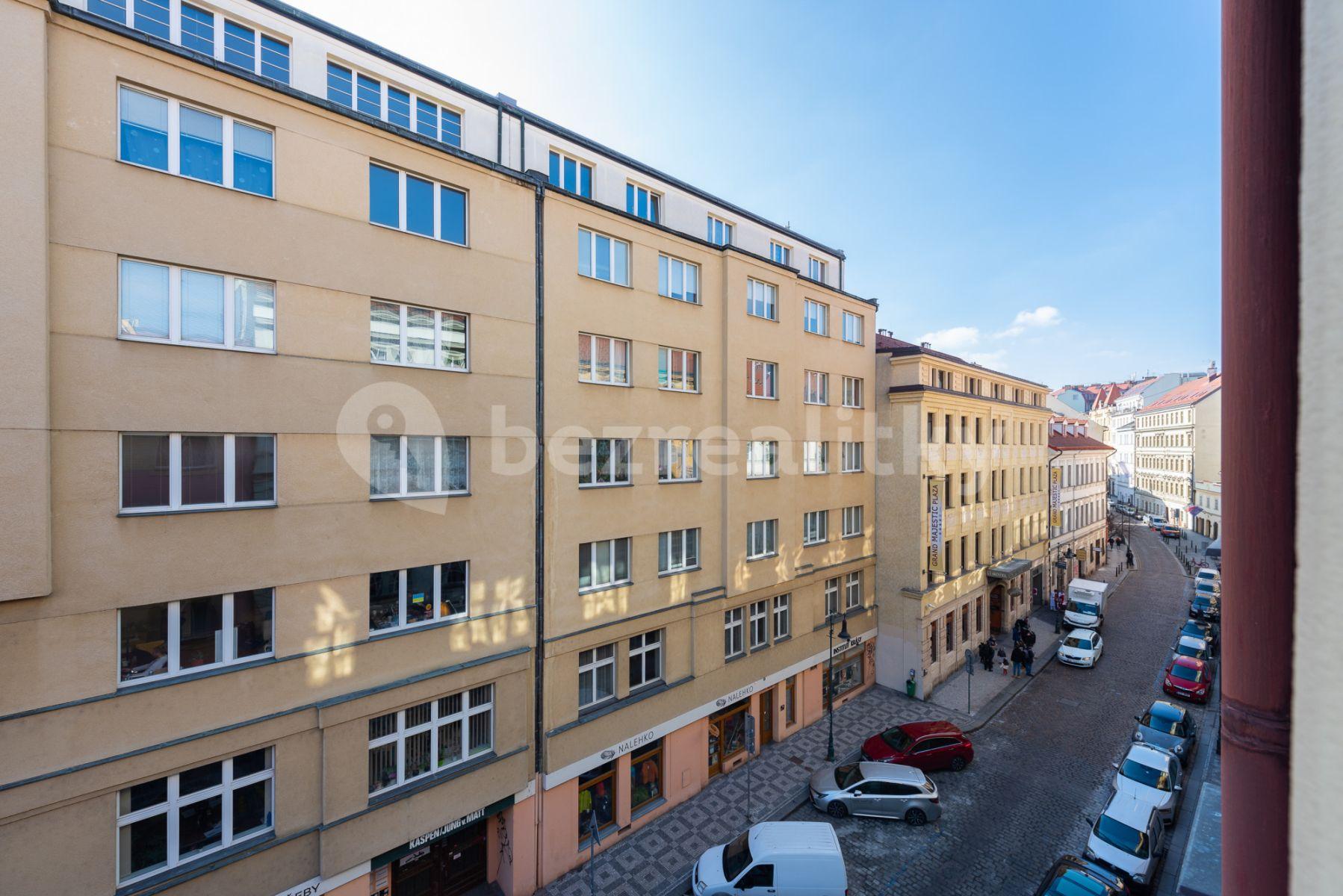 Pronájem bytu 1+1 28 m², Truhlářská, Praha, Praha