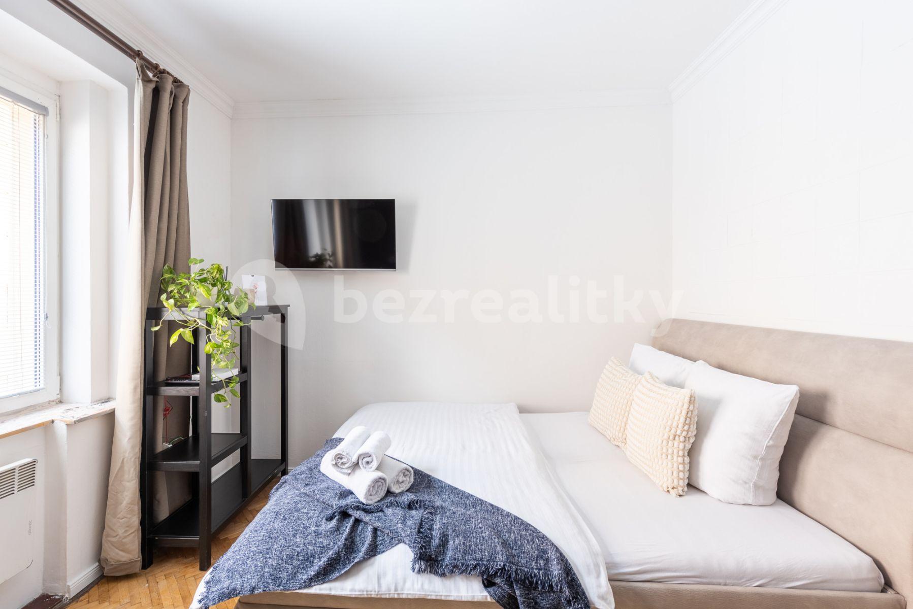 Pronájem bytu 1+1 28 m², Truhlářská, Praha, Praha