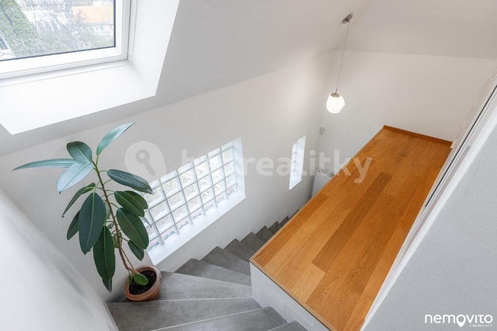 Pronájem bytu 4+1 140 m², U Hrušky, Praha, Praha