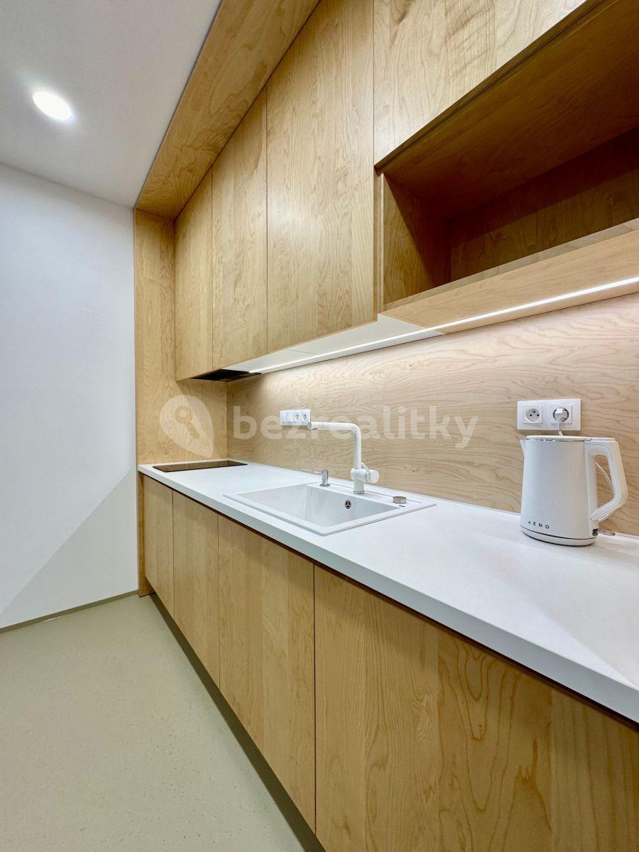 Pronájem bytu 3+1 84 m², Plynárenská D, Ružinov, Bratislavský kraj