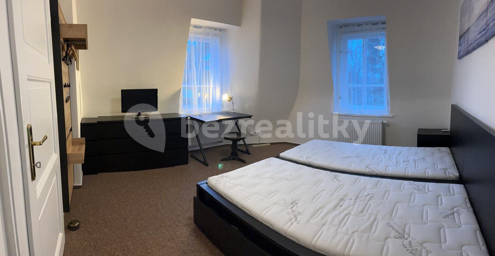 Pronájem bytu 3+1 75 m², Lomená, Praha, Praha