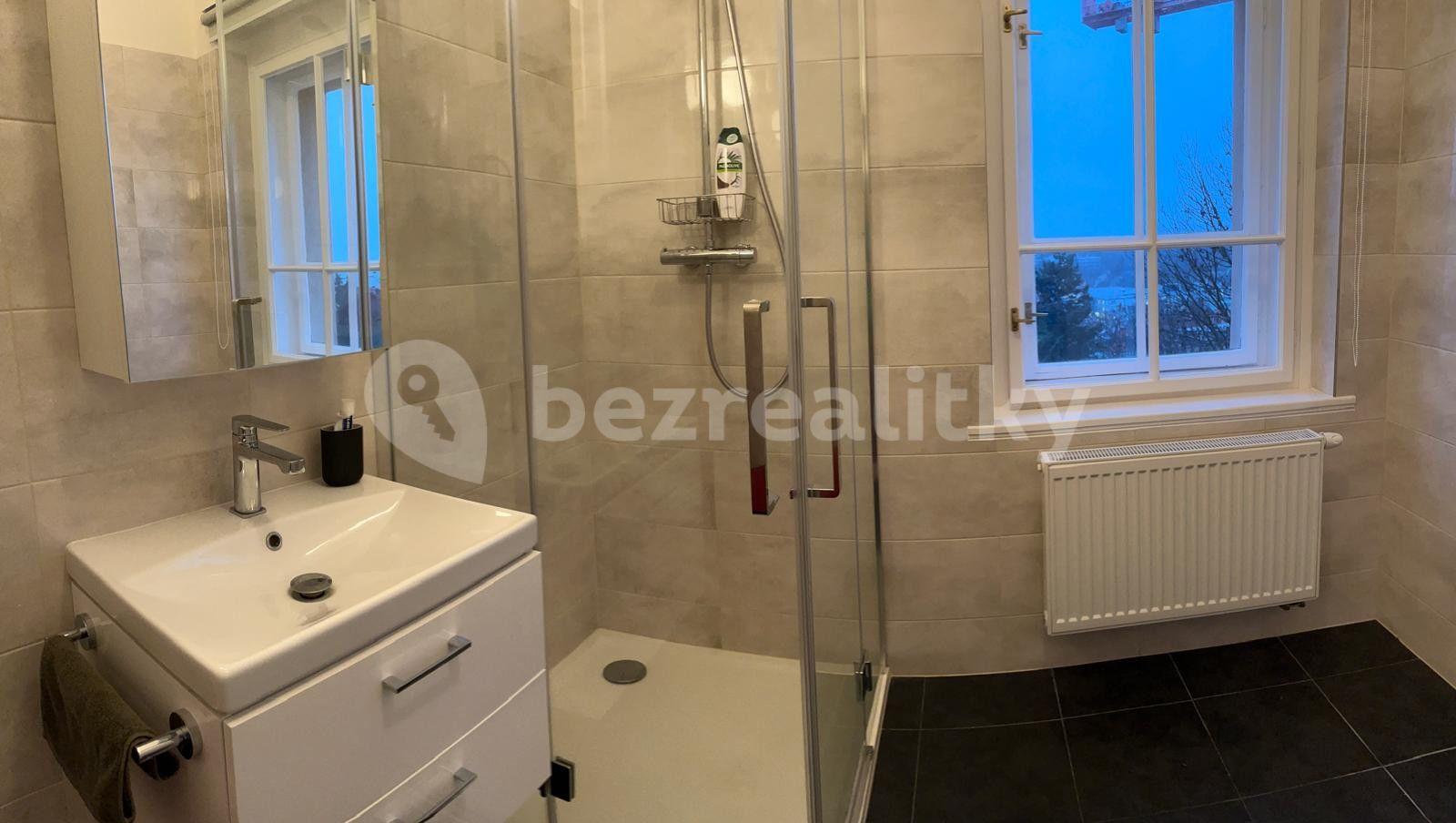 Pronájem bytu 3+1 75 m², Lomená, Praha, Praha