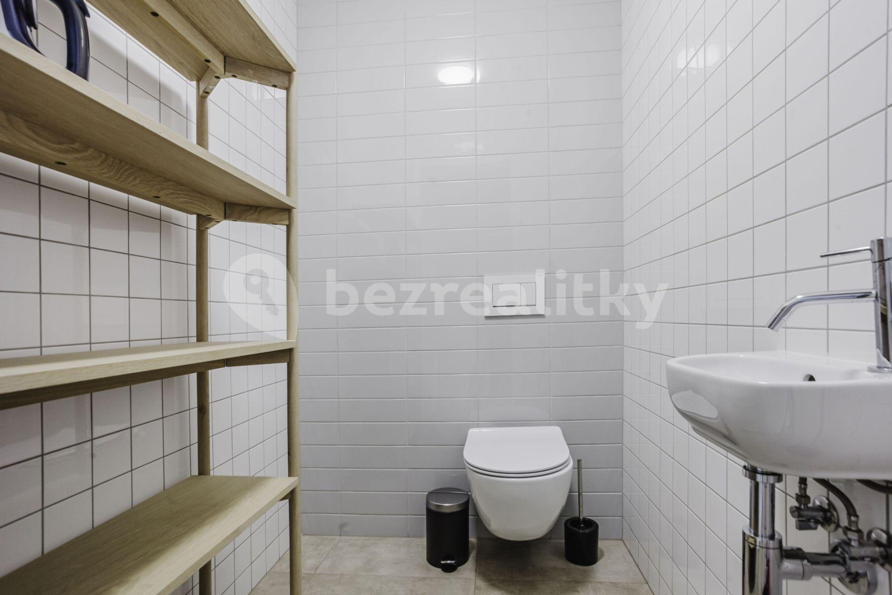 Pronájem bytu 2+1 49 m², Chodská, Praha, Praha